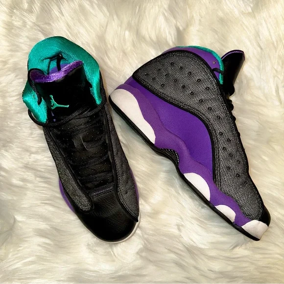 Jordan 13s💜🖤 - Picture 3 of 8